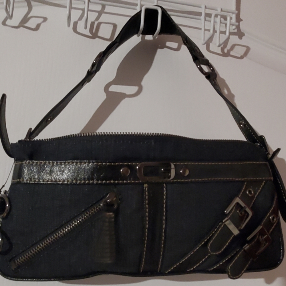 Guess purse
